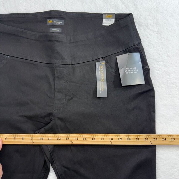 Lee Plus Pull On Jeans Skinny Leg Stretch Mid Rise Black Size 22W Petite NWT - Picture 10 of 11